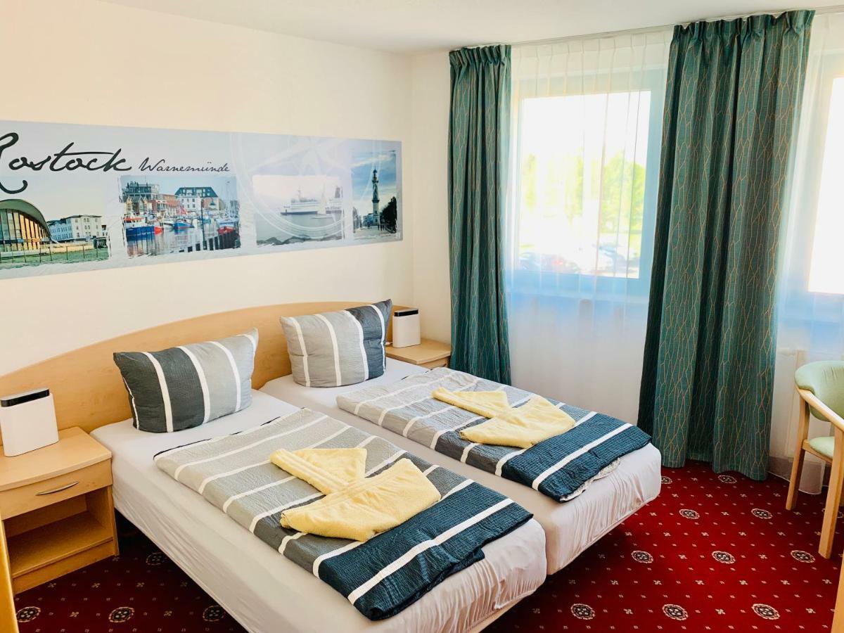 רוסטוק Hotel-Pension "Petridamm" מראה חיצוני תמונה